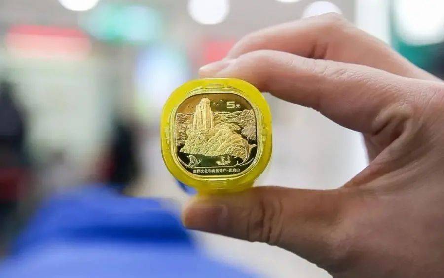 市价有变<strong></p>
<p>币币兑换服务</strong>，虎币持续低迷，武夷山币回暖，余量兑换仍在进行中