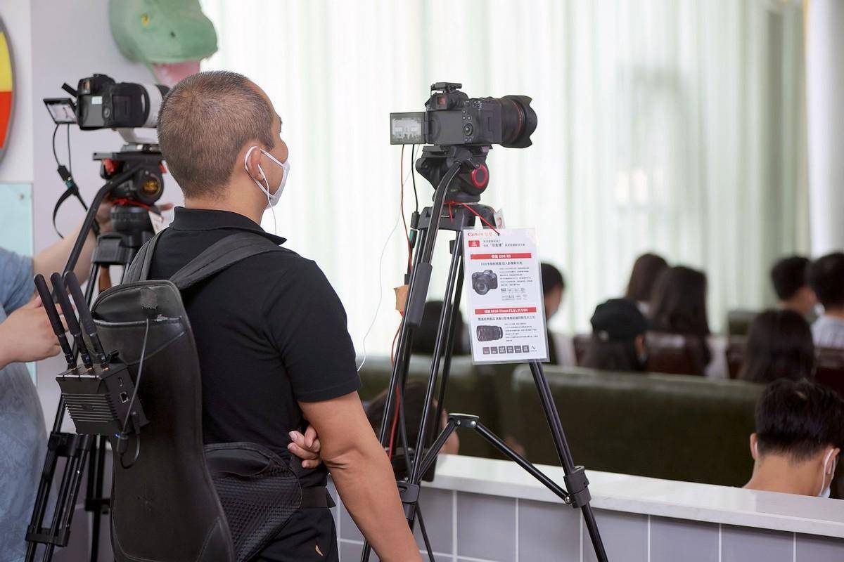 宠爱有佳 佳能EOS重庆站拍萌宠创意大片