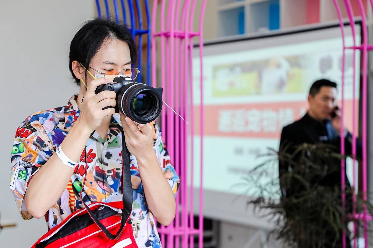 邂逅宠物小情人 佳能EOS深圳站摄影讲座开讲<strong></p>
<p>eos行情</strong>！