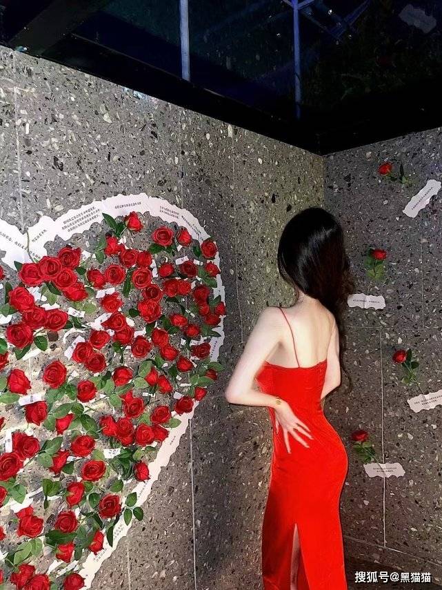 惨！币圈女孩子借钱炒币爆仓<strong></p>
<p>币圈社区</strong>，然后下海了……