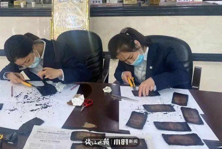 2万多人民币烧成“焦炭”!老夫妻焦急求助<strong></p>
<p>新农币</strong>,4个半小时后…