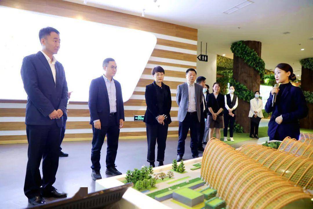 金融助力乡村振兴<strong></p>
<p>新农币</strong>,场景赋能试点示范,省地方金融监管局党组书记童梦一行到天府农博园考察