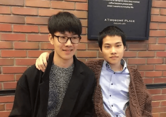 LOL官方通报黑洞king违规封三年；PDD谈LPL环境：新人青黄不接