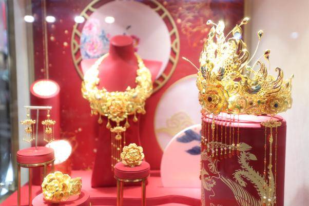 “新”意满满<strong></p>
<p>盛大股票</strong>，亮点纷呈 菜百股份惊艳亮相中国国际珠宝展