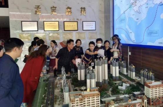 千人旅游团涌入云南组团购房