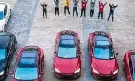 他中专学历<strong></p>
<p>盛大股票</strong>，26岁成为首富，每天工作6小时，送员工每人一辆豪车