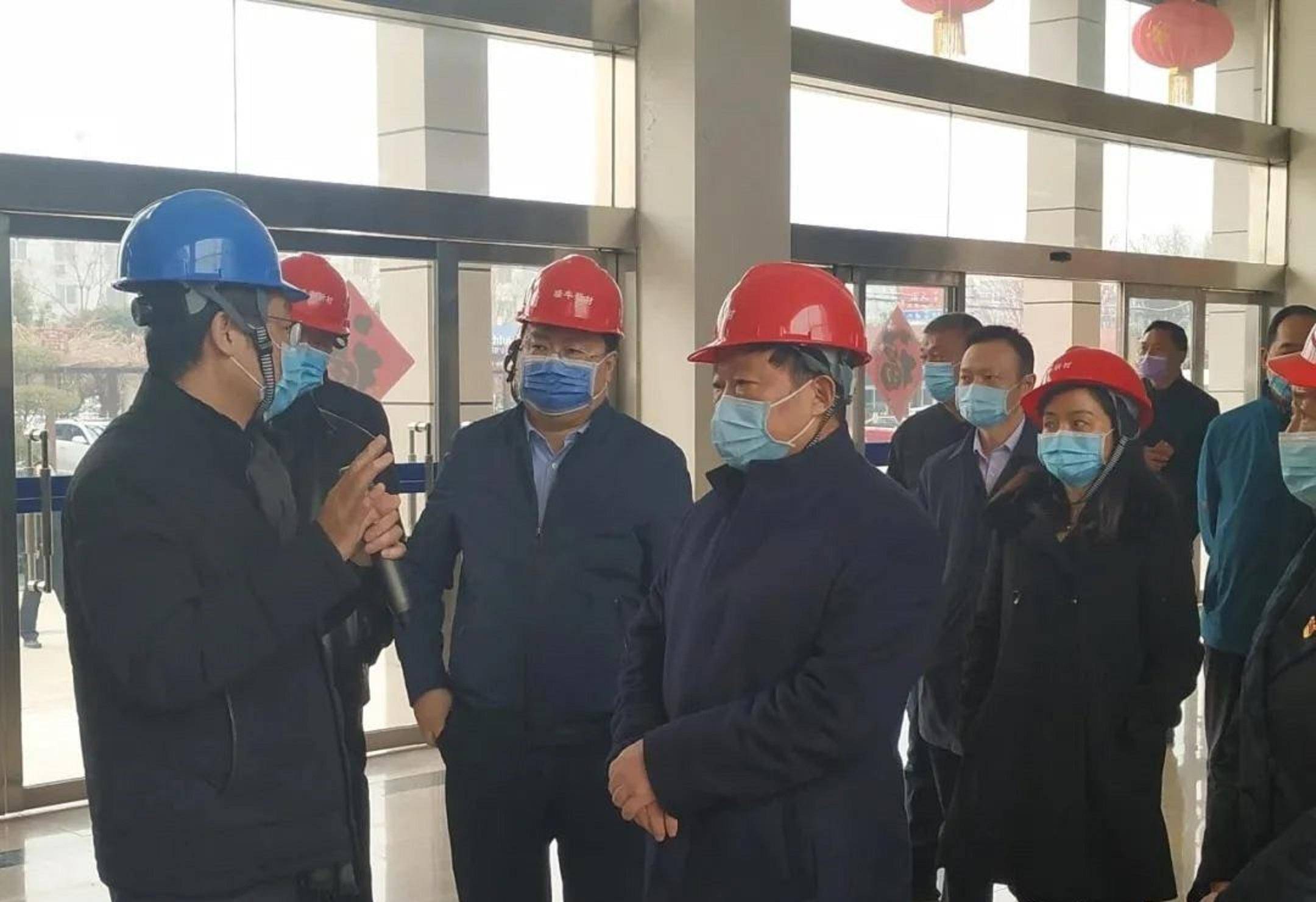 揭秘河南新乡第3大富豪发家史:21岁进厂<strong></p>
<p>中石化股票代码</strong>,9万元创业,市值158亿