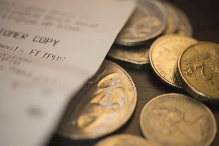 期权开户条件<strong></p>
<p>股票开户佣金最低</strong>？期权佣金最低多少？