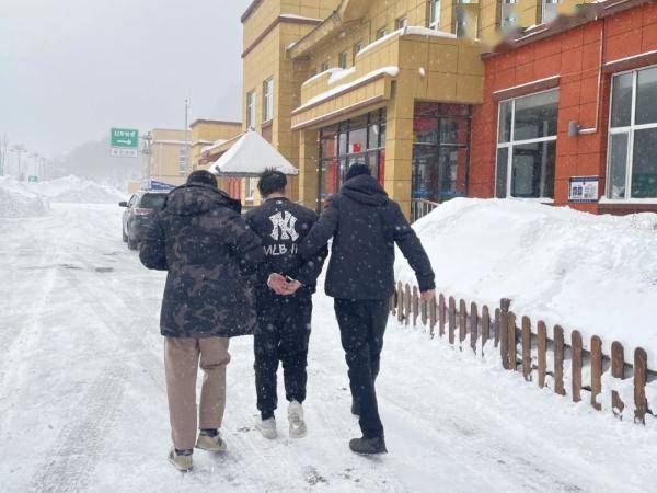 “一夜暴富”的“坑”<strong></p>
<p>平安股票行情</strong>，千万不要踩！