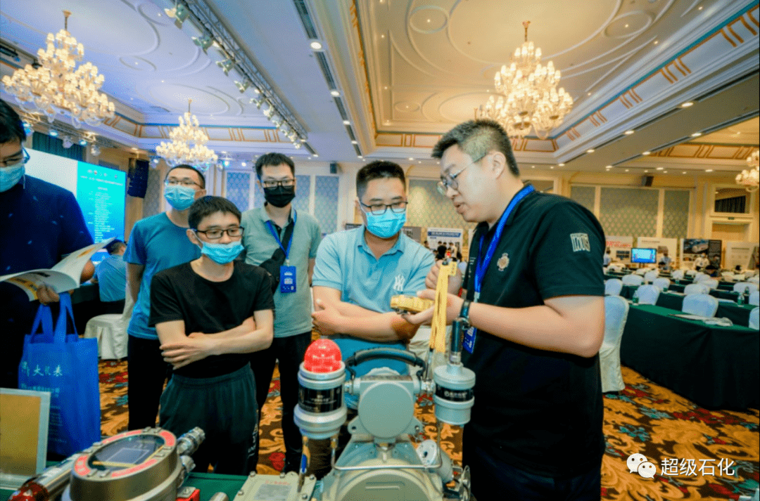 中国石油云南石化支持2023 年（第三届）中国石油化工储运罐区技术大会<strong></p>
<p>中国石油股票走势</strong>！