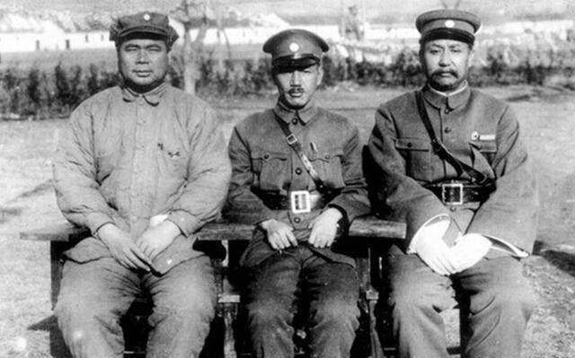 因为一个错别字<strong></p>
<p>一枚币两个错别字</strong>，两军阀几乎全军覆没，死伤几十万人