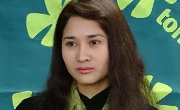 性丑闻爆发：娱乐圈的黑暗交易