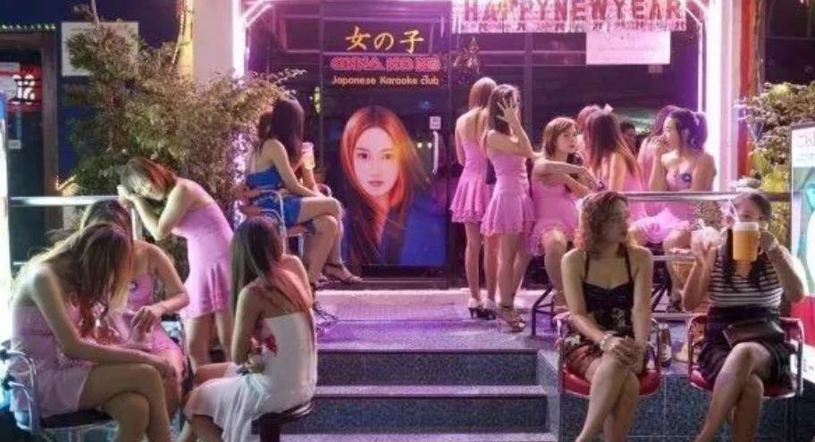 乌克兰在哭泣：非法性交易为何屡禁不止<strong></p>
<p>交易性金融资产</strong>？