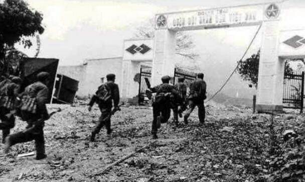 要过此关口得留下10000具尸体!越军咆哮<strong></p>
<p>越币10000</strong>,我军整连牺牲捍卫荣誉