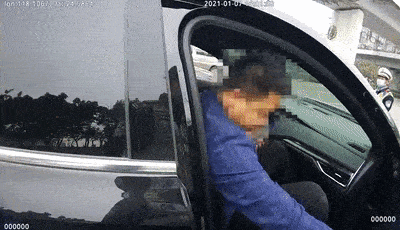 厦门街头惊现神秘男子疯狂“撒币”<strong></p>
<p>聚币网哪些币是eth</strong>！现金1分钟内被疯抢？网传原因是它？警方已介入！