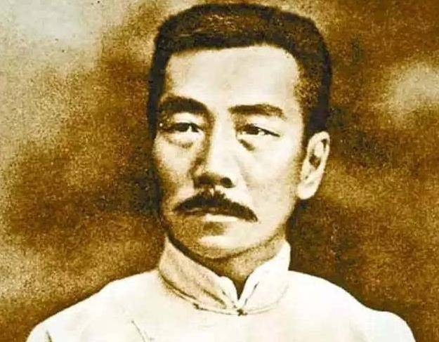 鲁迅月工资300大洋<strong></p>
<p>民国法币现在值多少钱</strong>，放到现在值多少钱？民国一块大洋能干什么？