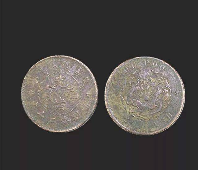 民国初期<strong></p>
<p>民国法币现在值多少钱</strong>，一块银元抵现在人民币多少钱？