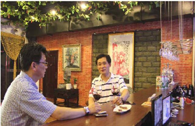 34年前他借给了朋友1000元钱<strong></p>
<p>民国34年法币1000元</strong>，32年后被还了1000万元