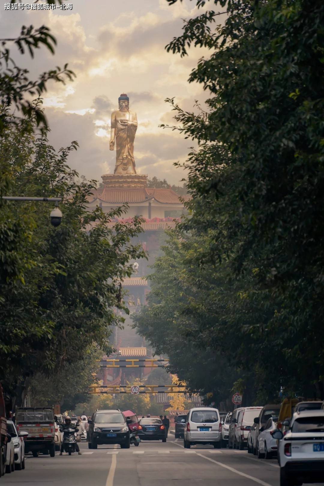 稻城亚丁穷游一趟需要多少钱<strong></p>
<p>共生币一个多少钱</strong>？稻城亚丁旅游团多少钱一个人