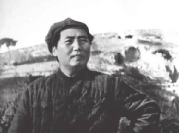 王立华：林彪、彭德怀都反对<strong></p>
<p>货币etf购买技巧</strong>，毛泽东何以赌上红军全部家底，决意东征？