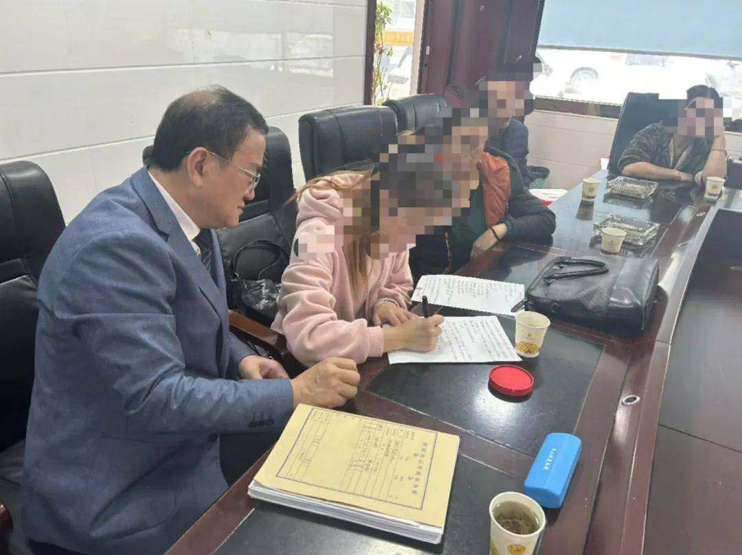 湖南湘西：同居一年后分手<strong></p>
<p>每天送色币的网址</strong>，16万元彩礼怎么退？法院这样做