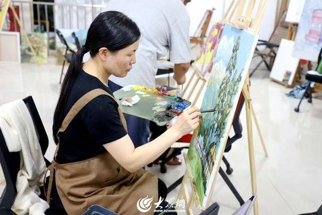 山东省日照市:“职工夜校”点亮职工多彩“夜生活”