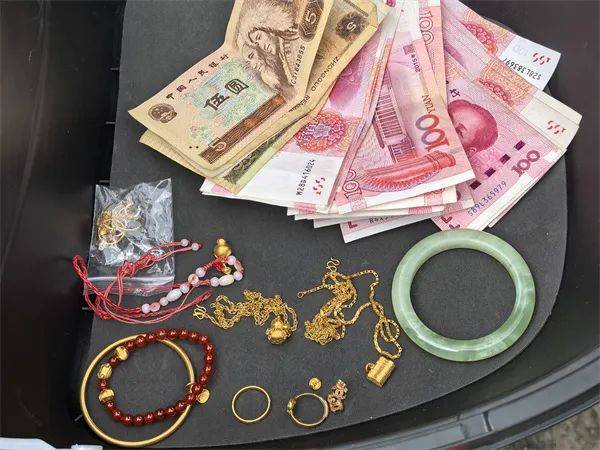 男子对前妻动起“歪脑筋”<strong></p>
<p>分离交易可转换债券</strong>，潜入其家中……上海警方：刑拘