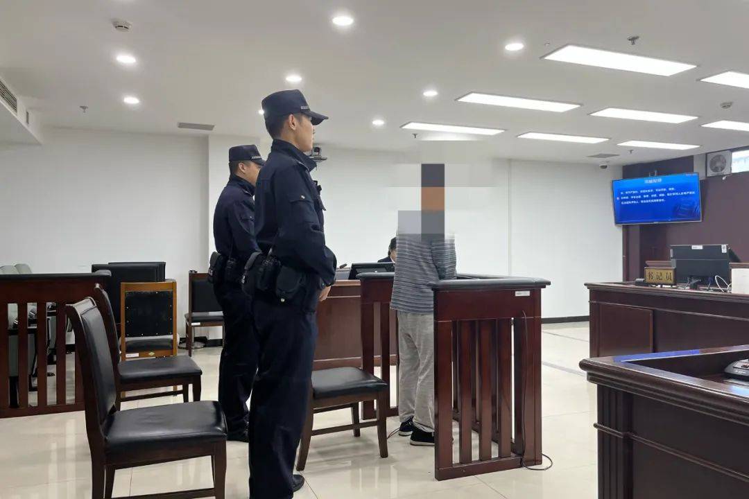 无耻！北京一对情侣租房<strong></p>
<p>货币互换以场内交易为主</strong>，遭五旬房东潜入、偷窥