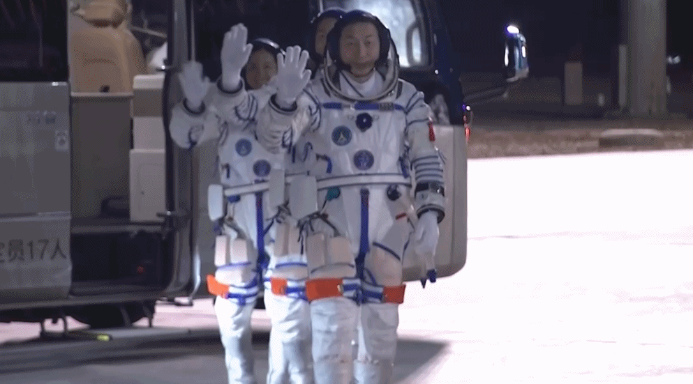 “90后”初上太空<strong></p>
<p>货币互换以场内交易为主</strong>！见证高燃瞬间 神舟十九号发射精华浓缩版→