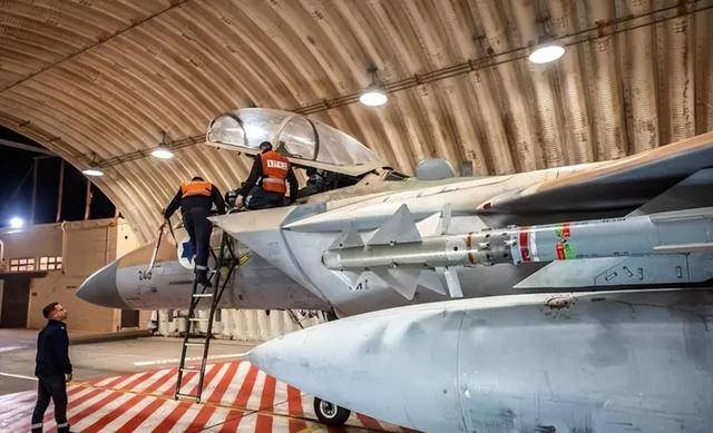 以色列百架战机无功而返<strong></p>
<p>货币互换以场内交易为主</strong>，伊朗空袭惨遭滑铁卢？暴露美国3大软肋