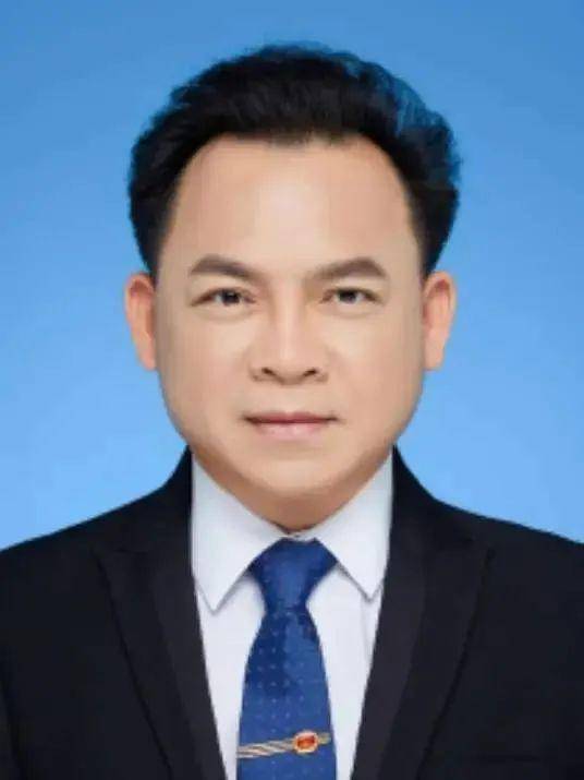 卸任市委书记3天后<strong></p>
<p>炒币k线图分析法</strong>，55岁的他任省政府党组成员！