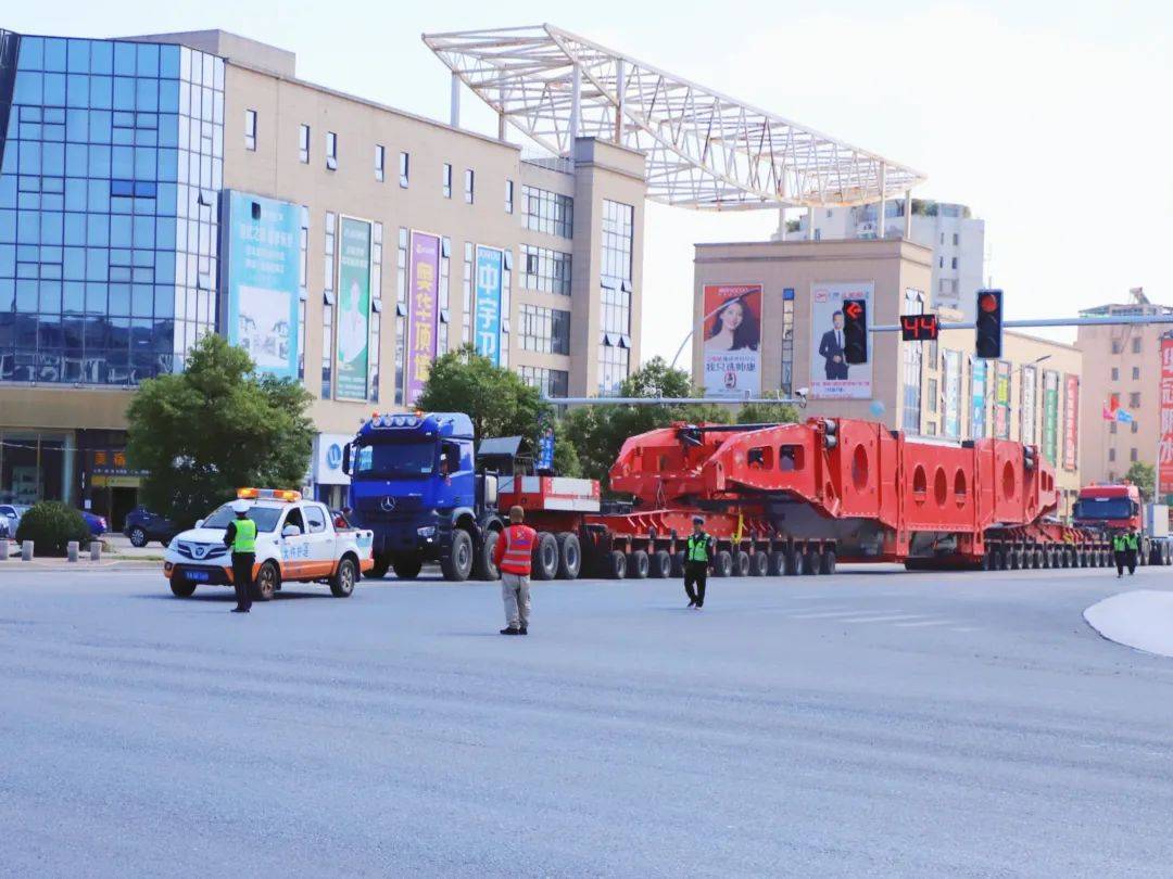 “巨无霸”再现江西<strong></p>
<p>三角货币对冲指标</strong>！这回重达428吨！