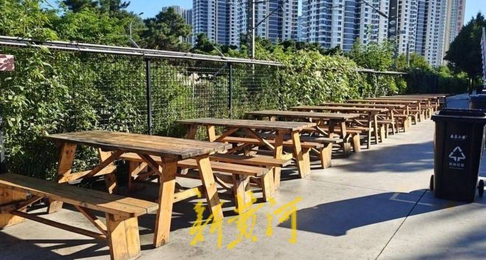 秦皇岛一网红夜市被指违规占用规划绿地却经营4年之久<strong></p>
<p>三角货币对冲指标</strong>，当地回应：无审批手续 | 刚调查