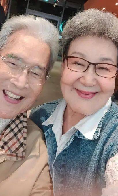 资深男演员去世<strong></p>
<p>三角货币对冲指标</strong>！曾出演很多熟悉的“爸爸”……网友： 一生难忘！