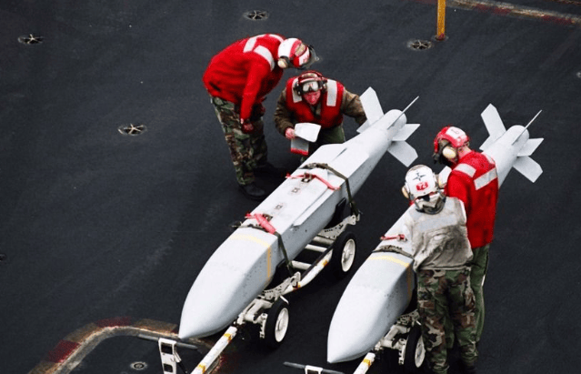 中方强烈反对!千架无人机将运往台岛!中方反制<strong></p>
<p>货币资金交易成本过高</strong>,大批美企被赶出