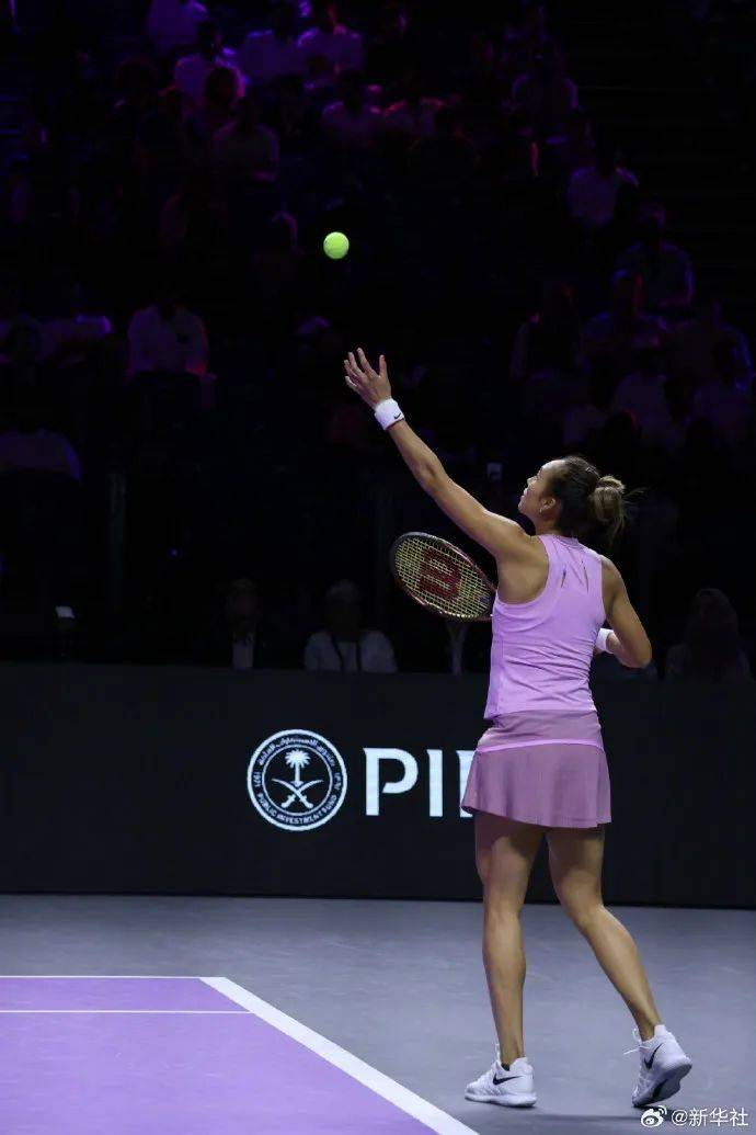 赢了！郑钦文拿下关键战<strong></p>
<p>币投国际交易中心</strong>，赛后向观众致歉