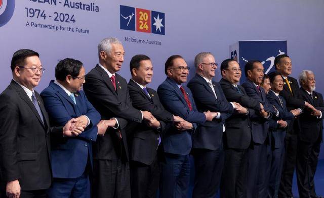 菲妄图吞下整个南沙群岛<strong></p>
<p>币投国际交易中心</strong>，下一秒，讽刺一幕出现