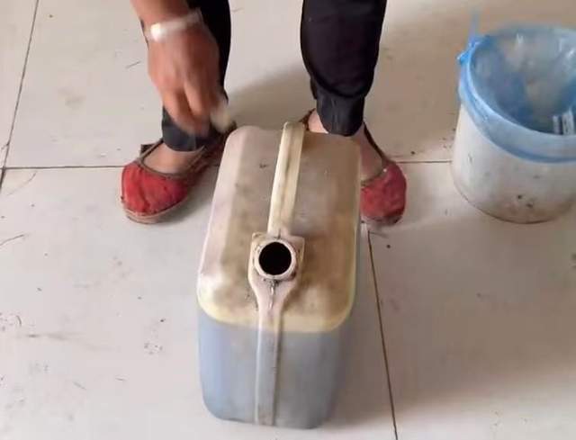 江苏一地多位村民称送自种菜籽到油坊榨油变“臭油”<strong></p>
<p>其他货币资金保证金</strong>，期盼职能部门查明真相