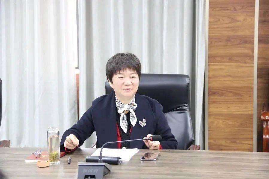 河南一原副厅级女干部被开除党籍<strong></p>
<p>其他货币资金保证金</strong>！卸任不到两个月就被查