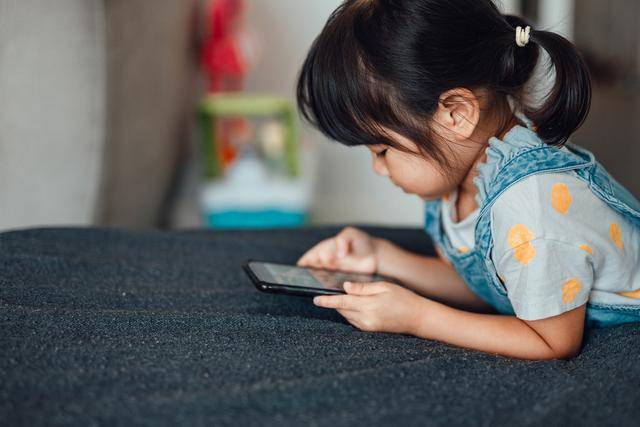 女儿回家唱起“一条大香蕉”<strong></p>
<p>土耳其货币货币贬值</strong>，杭州爸爸有点上头：这样的同桌要不要换？