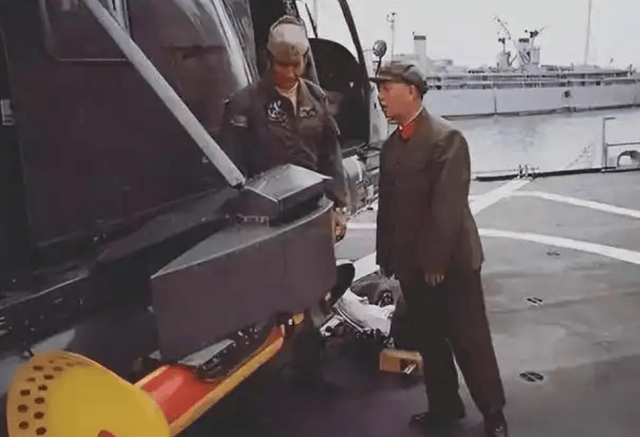 歼10CE才是最大赢家？航展首日被包围<strong></p>
<p>币圈最新消息在哪里看</strong>，伊朗空军司令登机满脸幸福