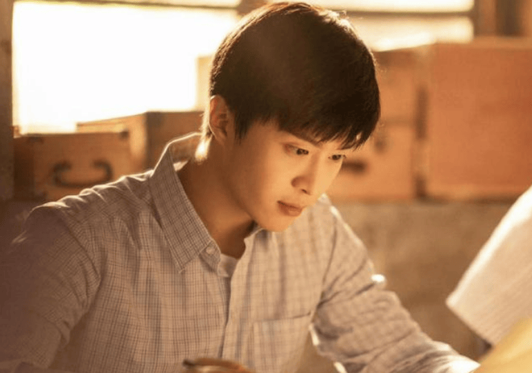 范丞丞称被“网评”打击到：吸纳大家的意见改正过来就好