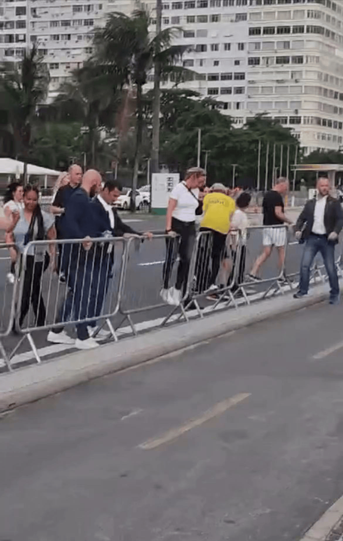 俄媒：扎哈罗娃发布视频<strong></p>
<p>币圈</strong>，显示“身着运动服的冯德莱恩在G20峰会期间翻越围栏”