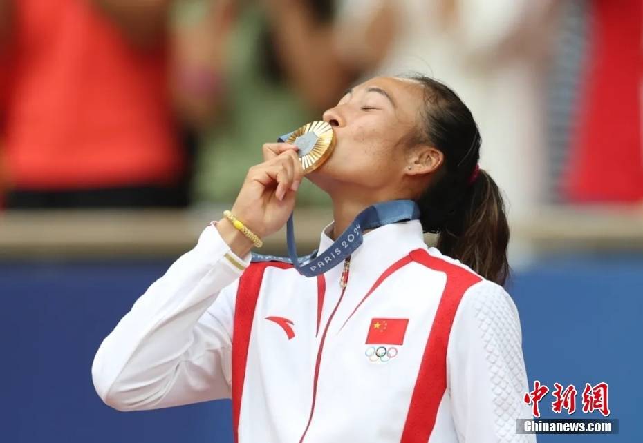 三年“三级跳”<strong></p>
<p>链圈</strong>！郑钦文提名WTA年度最佳球员