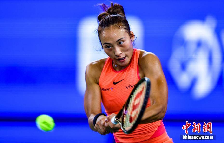 三年“三级跳”<strong></p>
<p>链圈</strong>！郑钦文提名WTA年度最佳球员