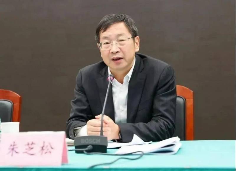 浦东新区区委书记被查<strong></p>
<p>货币对冲套利原理</strong>,两天前还在调研,老上司8月被判无期