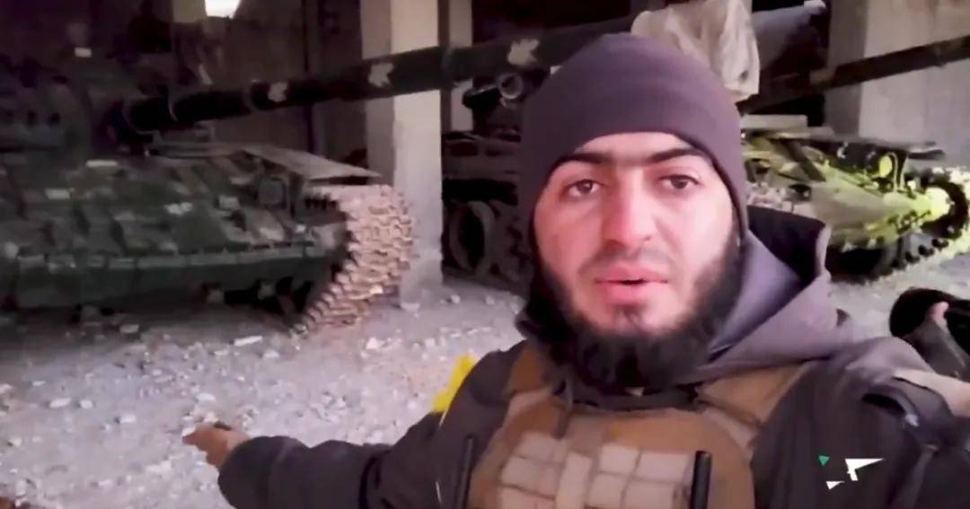 突发<strong></p>
<p>非货币性资产交易准则</strong>！叙利亚第二大城市阿勒颇沦陷：恐怖分子到处“打卡拍照”！