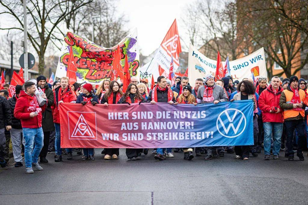 大众汽车10万工人罢工<strong></p>
<p>币圈一般去哪个论坛</strong>，欧洲汽车业怎么了？