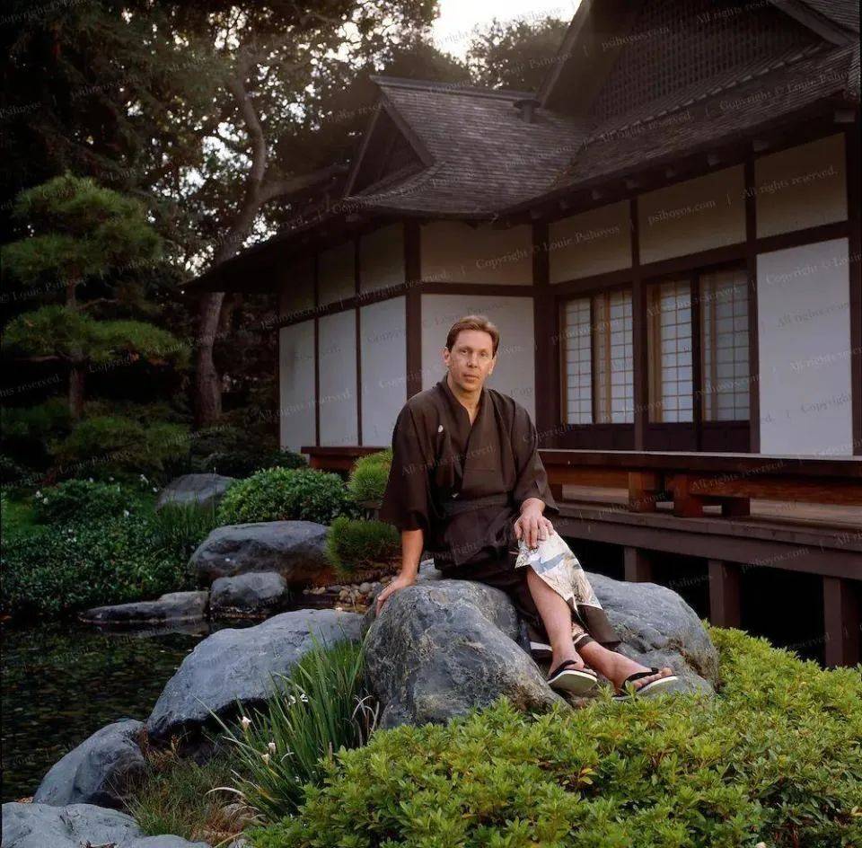 80岁的全球顶级富豪又结婚了<strong></p>
<p>币圈inchat</strong>！33岁的华裔妻子啥来头？