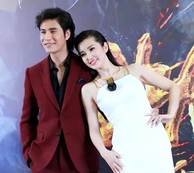 陈坤的儿子已成年<strong></p>
<p>inchat币应</strong>，容貌开始显现母亲的基因，像谁可以认得出吗？